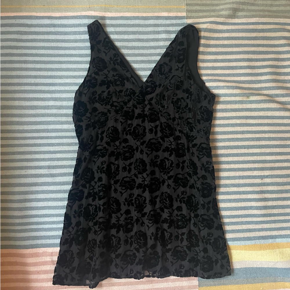 NWT gap mini dress with velvet floral design